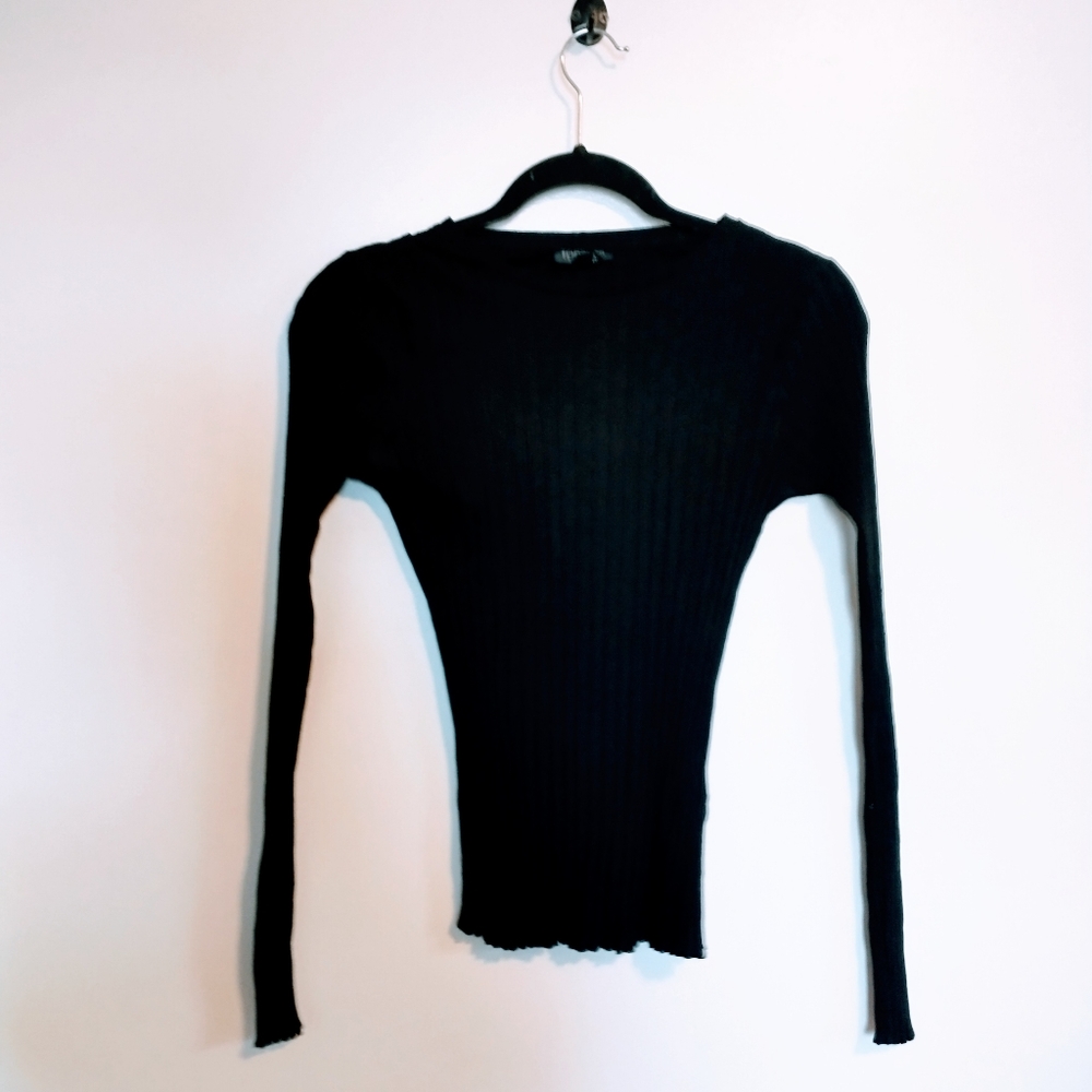 Topshop ribbed long sleeve top size 6 with a scoop neck